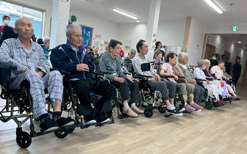 龍澤寺こども園の年長さんが慰問に来てくださいました！