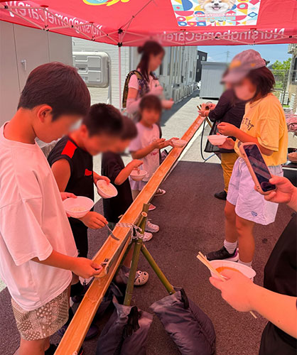 夏の風物詩「流しそうめん」