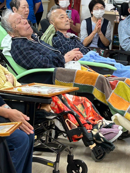 敬老会を開催しました